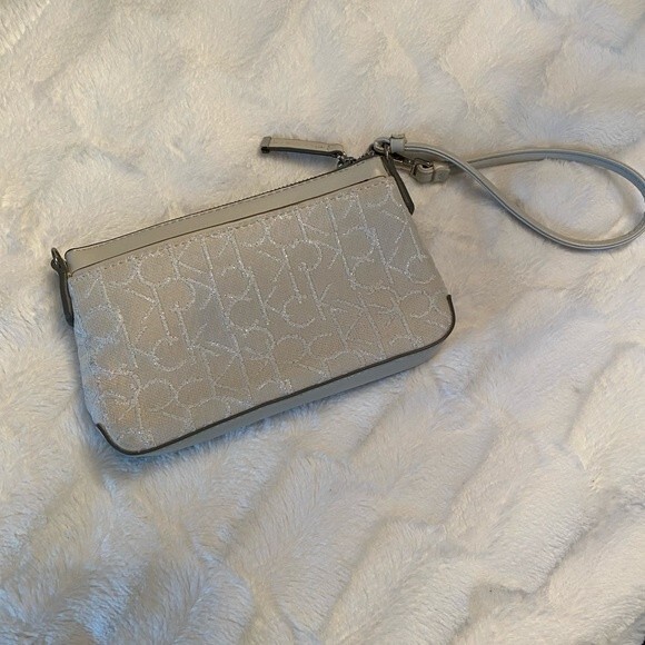 Calvin Klein wristlet - Picture 2 of 5